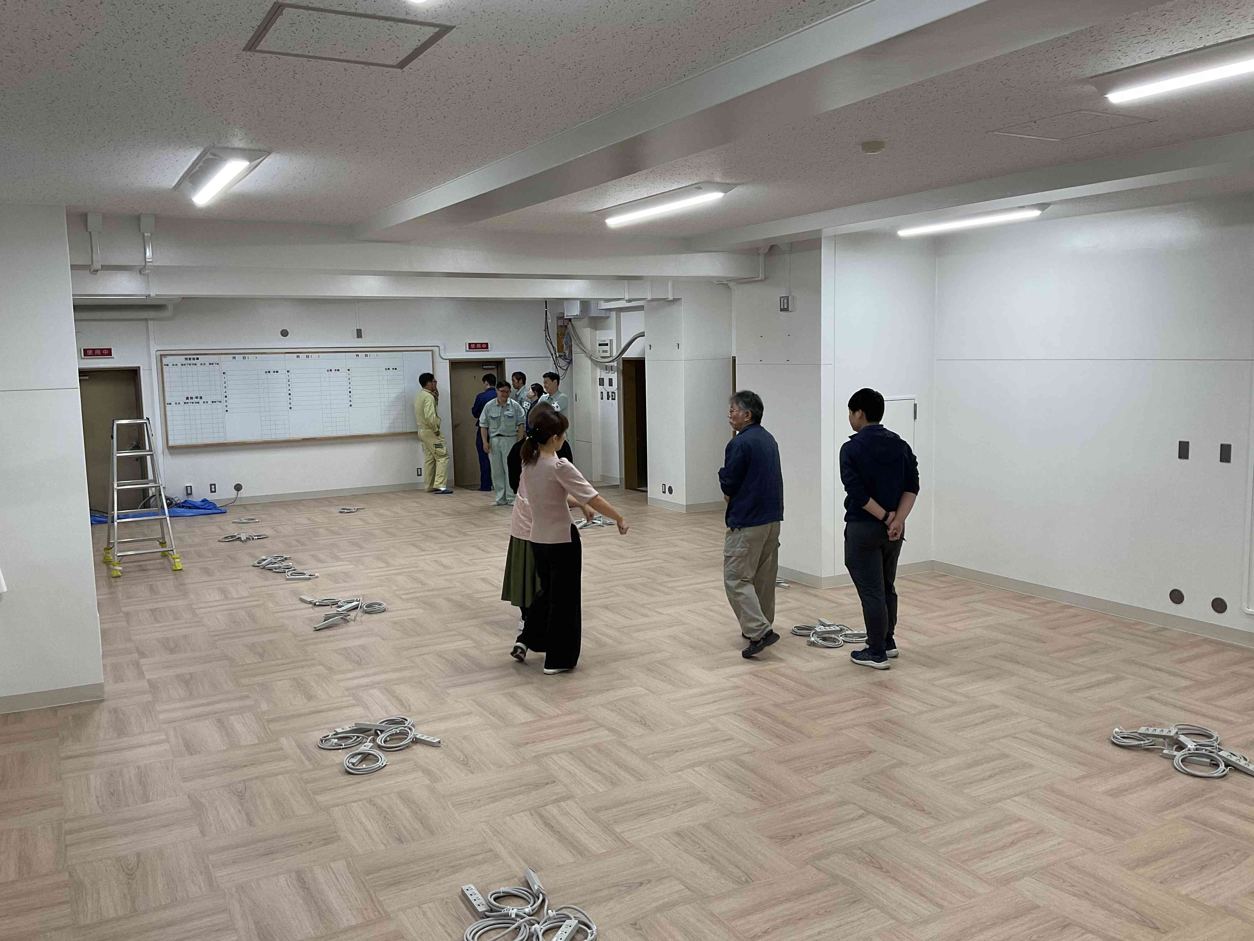 5206D29F-6A94-464D-86D3-83DBBB21F2F9